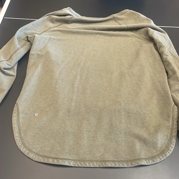 Lululemon pullover 6 - Picture 1 of 3